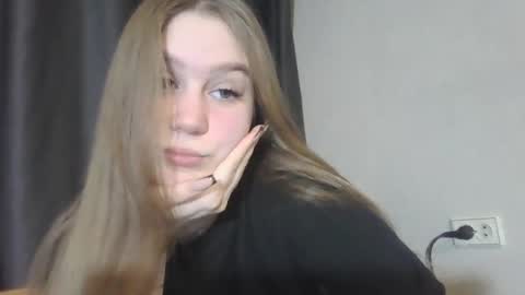 honey_lolaaa online show from November 28, 2025, 4:20 pm