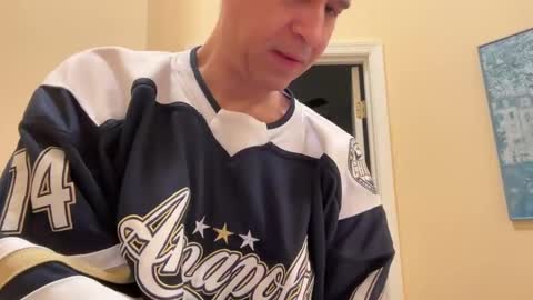 Snapshot of honey_man14 chatting on December 9, 2024, 5:41 pm honey_man14 online show from December 9, 2024, 5:41 pm
