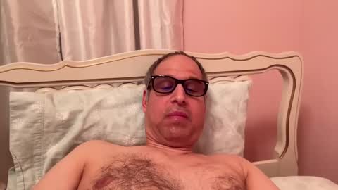Snapshot of honey_man14 chatting on December 20, 2024, 10:32 pm honey_man14 online show from December 20, 2024, 10:32 pm