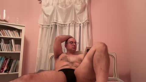 Snapshot of honey_man14 chatting on September 24, 2025, 10:02 pm honey_man14 online show from September 24, 2025, 10:02 pm