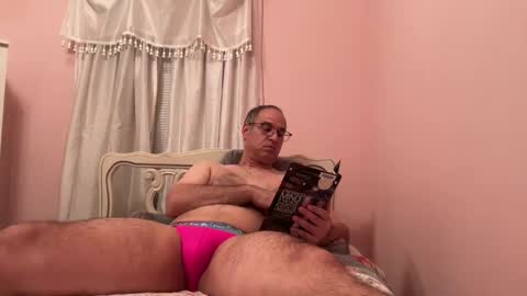 honey_man14 online show from November 6, 2025, 6:31 pm