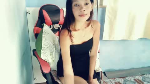 honey_mollyxx online show from June 15, 2026, 11:18 pm