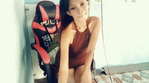 honey_mollyxx online show from June 22, 2026, 11:24 pm