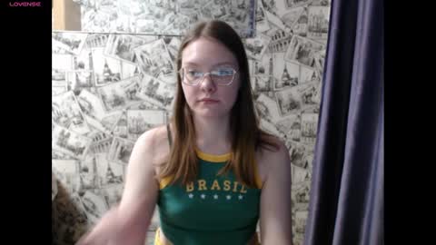 Lina online show from January 18, 2025, 1:40 pm