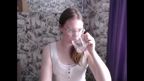 Lina online show from February 27, 2025, 11:52 am