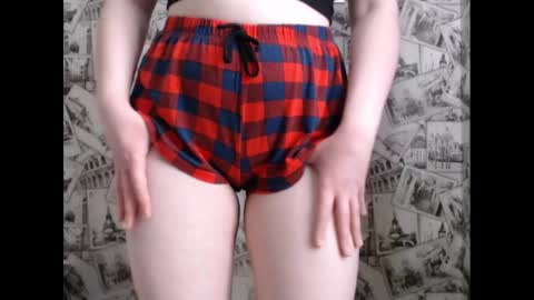 Lina online show from March 10, 2025, 8:59 am