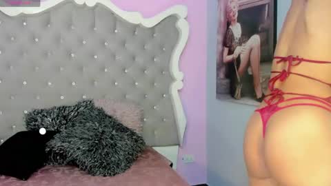 honey_moontsts online show from May 14, 2026, 11:39 am