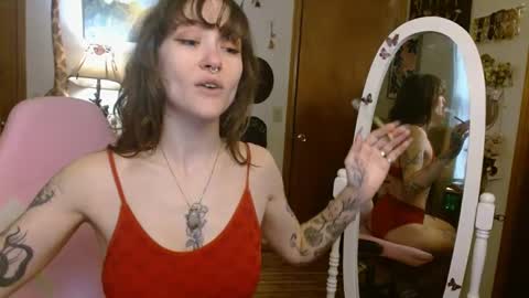 Snapshot of honeybeexo333 chatting on January 9, 2025, 3:44 pm Honey Bee online show from January 9, 2025, 3:44 pm