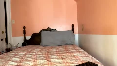 HoneyDrippinBunny online show from February 27, 2026, 4:01 am