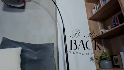 Sofia independent model online show from September 18, 2025, 11:23 am