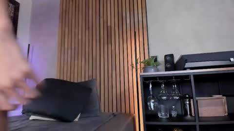 Sofia independent model online show from September 26, 2025, 11:25 am