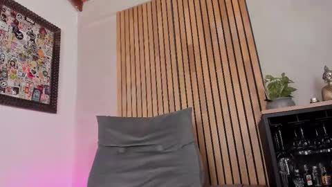 Sofia independent model online show from March 21, 2026, 11:37 am