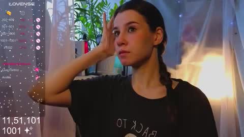 Molly  online show from November 9, 2025, 4:44 am