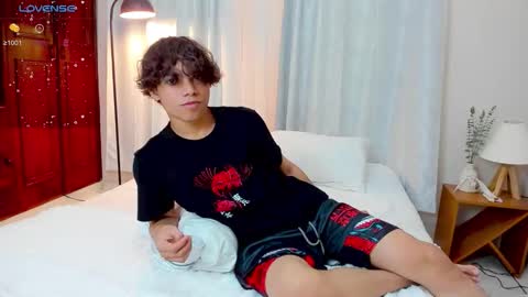 honeymoon_sariel online show from October 9, 2025, 2:04 pm