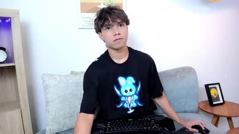 honeymoon_sariel online show from November 23, 2025, 7:46 pm