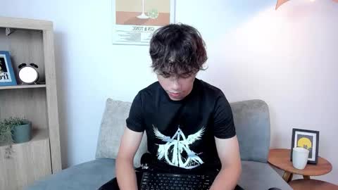 honeymoon_sariel online show from February 8, 2026, 1:03 pm