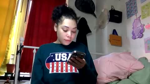 Snapshot of honeyruby chatting on October 10, 2025, 12:59 pm Ruby Sparks online show from October 10, 2025, 12:59 pm