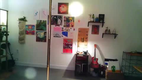 honeythebabe online show from December 2, 2024, 8:52 am