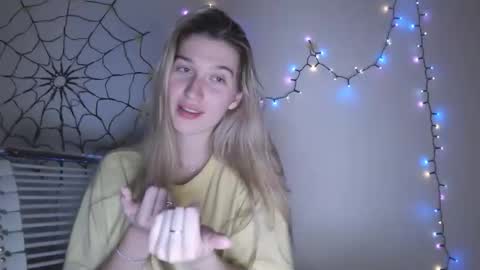 honeyveil online show from December 5, 2025, 2:20 am