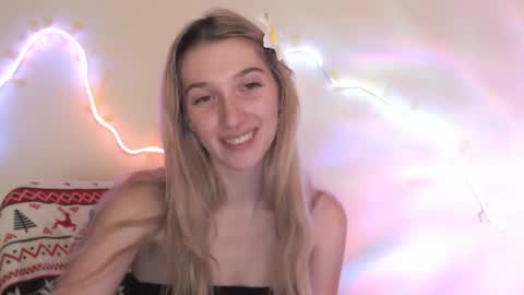 honeyveil online show from May 28, 2026, 1:08 pm