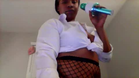 Snapshot of honnievu chatting on February 3, 2026, 3:48 am honnievu online show from February 3, 2026, 3:48 am