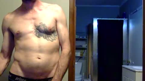 hoodedcricket online show from April 18, 2026, 2:48 am