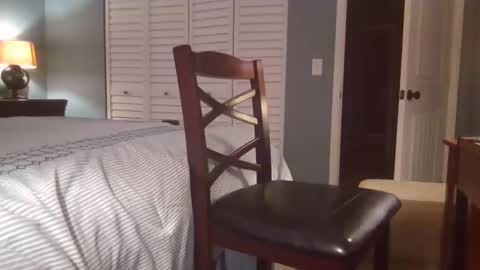 hooshung_mvers8 online show from October 9, 2025, 3:04 am