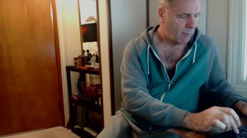 Snapshot of hoosierdadddy4u chatting on January 8, 2025, 2:14 pm Jayson online show from January 8, 2025, 2:14 pm
