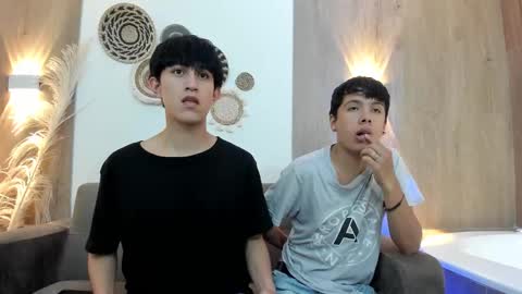 hoot_booys_ online show from November 22, 2025, 7:57 pm