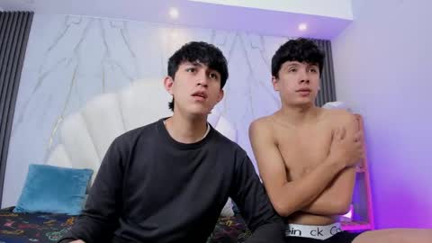 hoot_booys_ online show from April 18, 2026, 8:53 pm