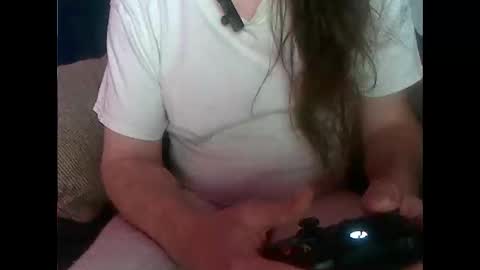 Snapshot of hopps28 chatting on December 30, 2024, 1:37 am hopps28 online show from December 30, 2024, 1:37 am