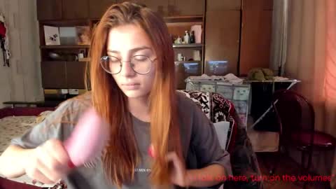 Snapshot of hoppypoppyy chatting on September 14, 2025, 2:16 pm Bambi online show from September 14, 2025, 2:16 pm