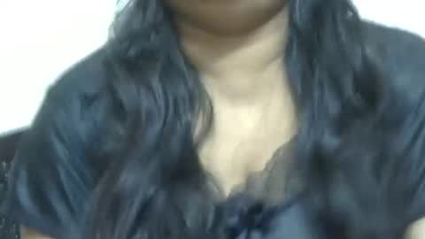 Snapshot of horneydesibabe chatting on December 8, 2024, 5:11 pm horneydesibabe online show from December 8, 2024, 5:11 pm
