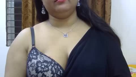 Snapshot of horneydesibabe chatting on December 31, 2024, 2:36 pm horneydesibabe online show from December 31, 2024, 2:36 pm