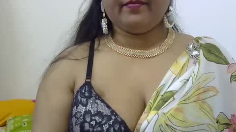 Snapshot of horneydesibabe chatting on January 1, 2025, 4:50 am horneydesibabe online show from January 1, 2025, 4:50 am