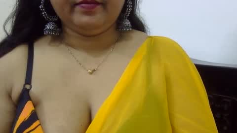 Snapshot of horneydesibabe chatting on January 2, 2025, 2:11 am horneydesibabe online show from January 2, 2025, 2:11 am