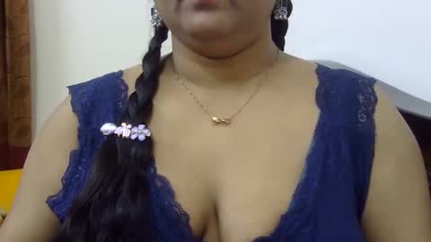 Snapshot of horneydesibabe chatting on January 2, 2025, 11:09 am horneydesibabe online show from January 2, 2025, 11:09 am