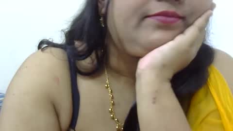Snapshot of horneydesibabe chatting on January 13, 2025, 5:44 pm horneydesibabe online show from January 13, 2025, 5:44 pm