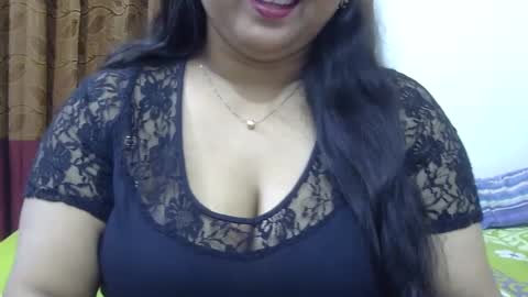 Snapshot of horneydesibabe chatting on January 15, 2025, 11:10 am horneydesibabe online show from January 15, 2025, 11:10 am