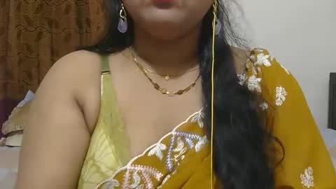 Snapshot of horneydesibabe chatting on October 5, 2025, 12:25 pm horneydesibabe online show from October 5, 2025, 12:25 pm