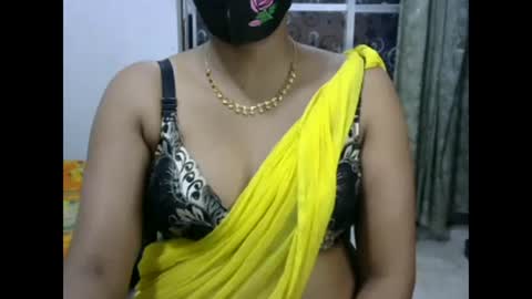 Snapshot of horneydesibaby chatting on February 27, 2025, 3:48 pm horneydesibaby online show from February 27, 2025, 3:48 pm