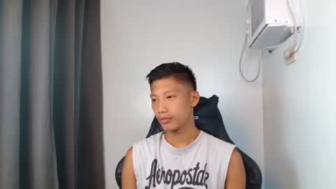 Snapshot of horny_asianmoreno chatting on October 8, 2025, 11:08 am ROGER online show from October 8, 2025, 11:08 am