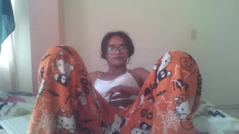 Snapshot of horny_brii chatting on June 21, 2026, 9:17 pm horny_brii online show from June 21, 2026, 9:17 pm
