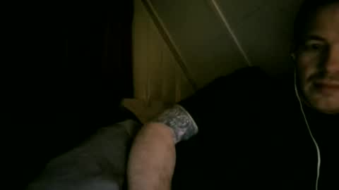 horny_dutch020 online show from April 27, 2026, 3:04 am