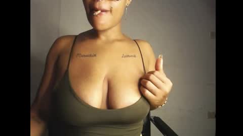 horny_ebonygirl_ online show from April 15, 2026, 6:37 pm