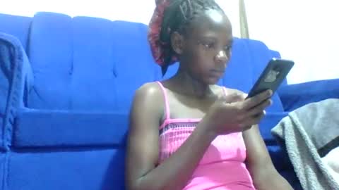 andalia online show from November 3, 2025, 8:10 pm