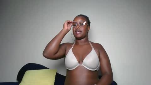 Lucy online show from February 6, 2026, 1:32 am