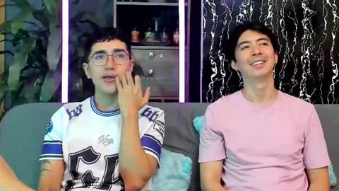 Snapshot of horny_twinks_guys chatting on July 7, 2026, 2:43 pm Alex and Camilo online show from July 7, 2026, 2:43 pm