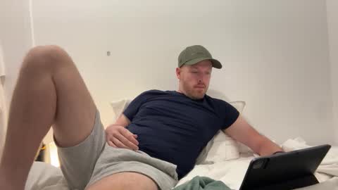 Snapshot of hornyben1189 chatting on October 24, 2025, 11:12 pm Horny Ben online show from October 24, 2025, 11:12 pm