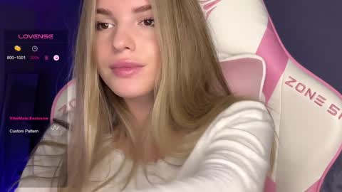Snapshot of hornybunnyss chatting on December 7, 2024, 12:56 pm Sonya online show from December 7, 2024, 12:56 pm